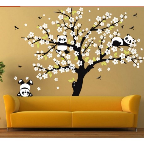 STENSKA NALEPKA "IGRIVE PANDE NA DREVESU " ( 180*220 )